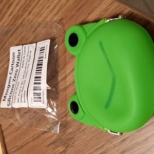 SALE Frog silicone coin purse/ BUNDLE ONLY 2or more items